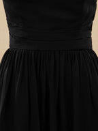 Vestido de dama de honor de corte A, de gasa, alto bajo, escote joya y tirantes finos