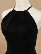 Vestido de dama de honor de corte A, de gasa, alto bajo, escote joya y tirantes finos