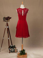 Vestido de dama de honor de gasa con tirantes de encaje, corte A, sin mangas y largo hasta la rodilla