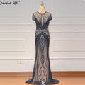 Auf Lager: Luxuriöses Meerjungfrauen-Abendkleid mit kurzen Ärmeln, Rundhalsausschnitt und Diamantbesatz, Perlenstickerei, Übergröße LA60742 