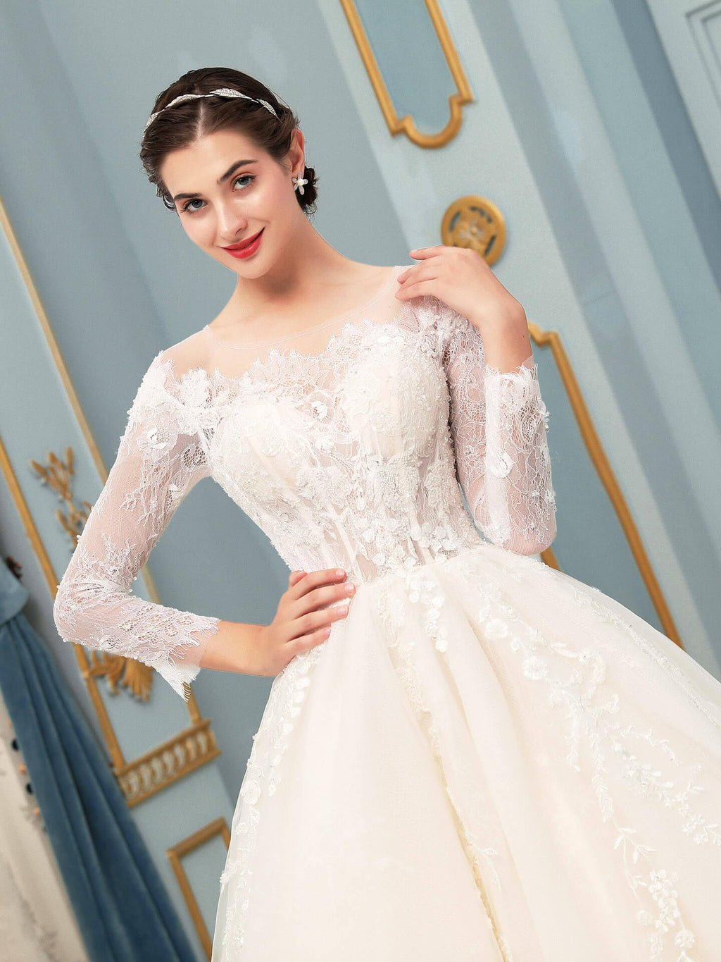Vestido de novia largo sin mangas con apliques de encaje y tul hasta el suelo