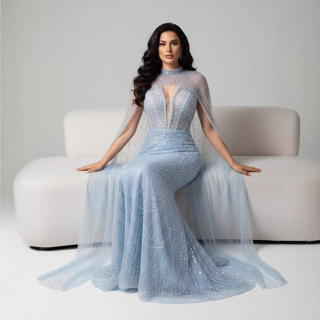 Luxuriöses Abendkleid Nude Perlen Bestickte Robe mit Tüllschleppe