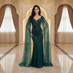 Luxuriöses, perlenbesetztes Abendkleid in Karamell mit Cape LA72992A