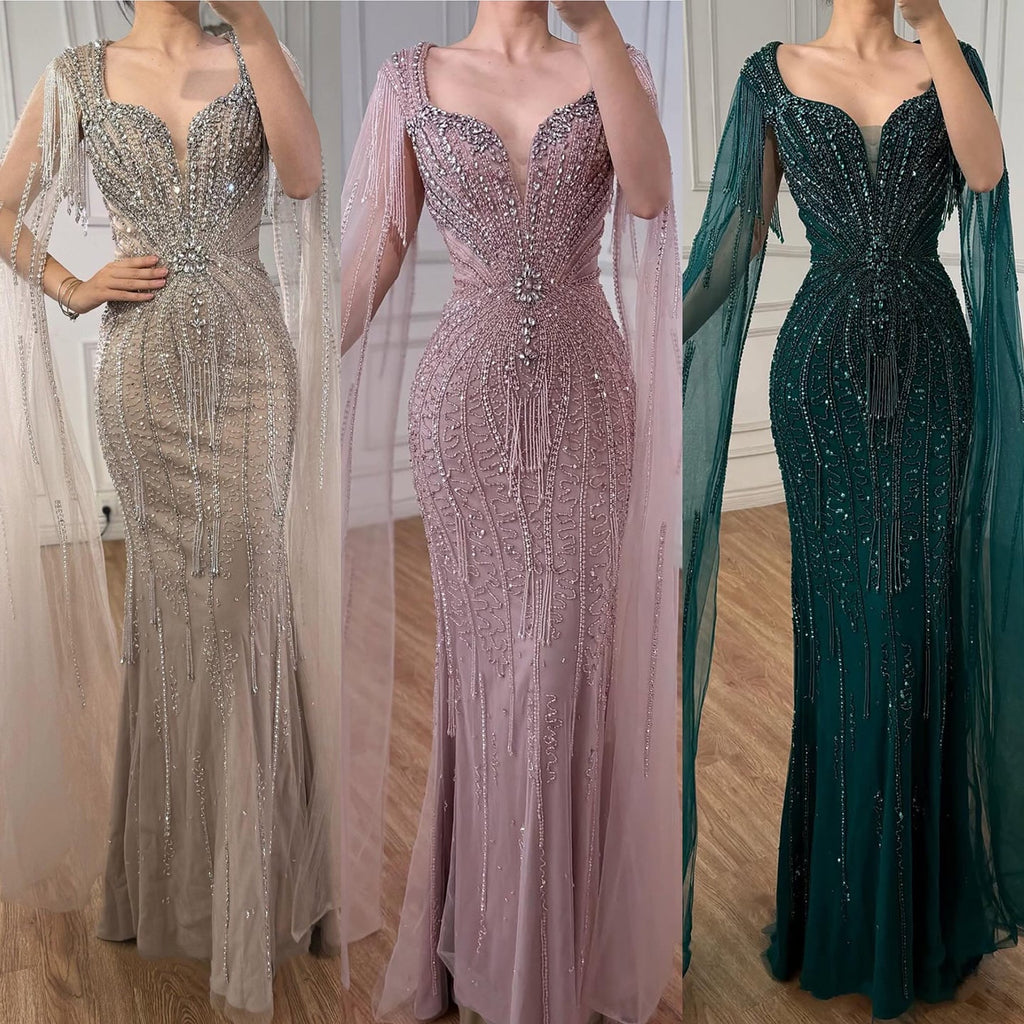 Luxuriöses, perlenbesetztes Abendkleid in Karamell mit Cape LA72992A
