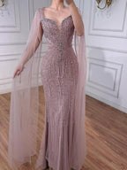 Luxuriöses, perlenbesetztes Abendkleid in Karamell mit Cape LA72992A