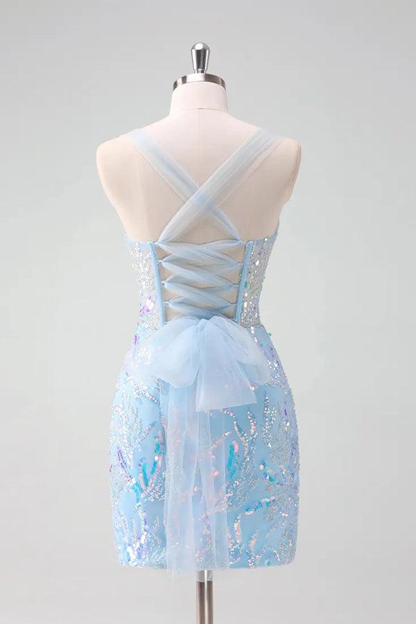 Hellblaues, paillettenbesetztes, eng anliegendes Korsett-Abendkleid