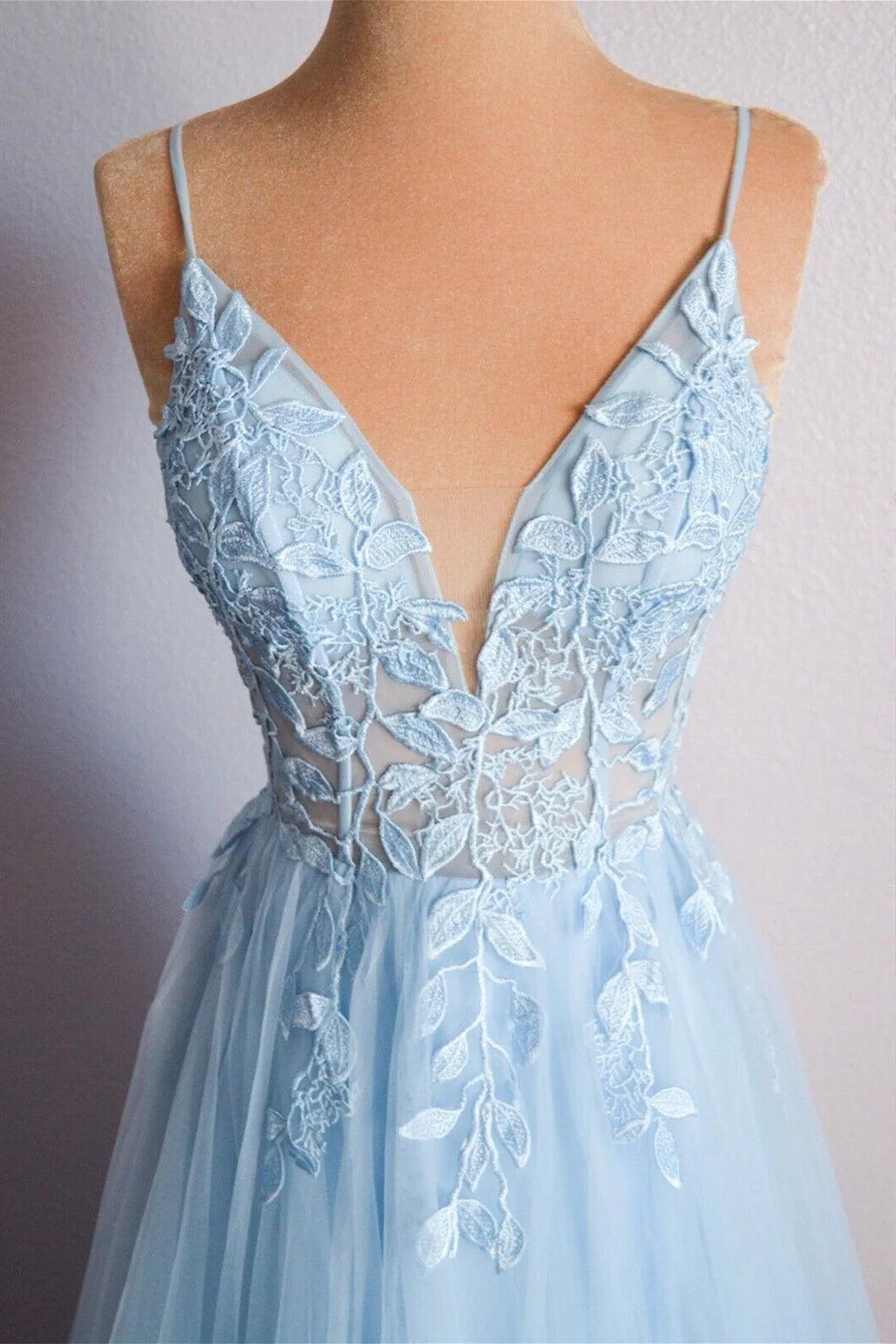 Vestido de noche largo de tul con escote en V y cordones en azul claro