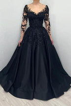 Schwarzes Abendkleid im Ballkleid-Stil mit langen Ärmeln und Herzausschnitt im Prinzessinnen-Stil