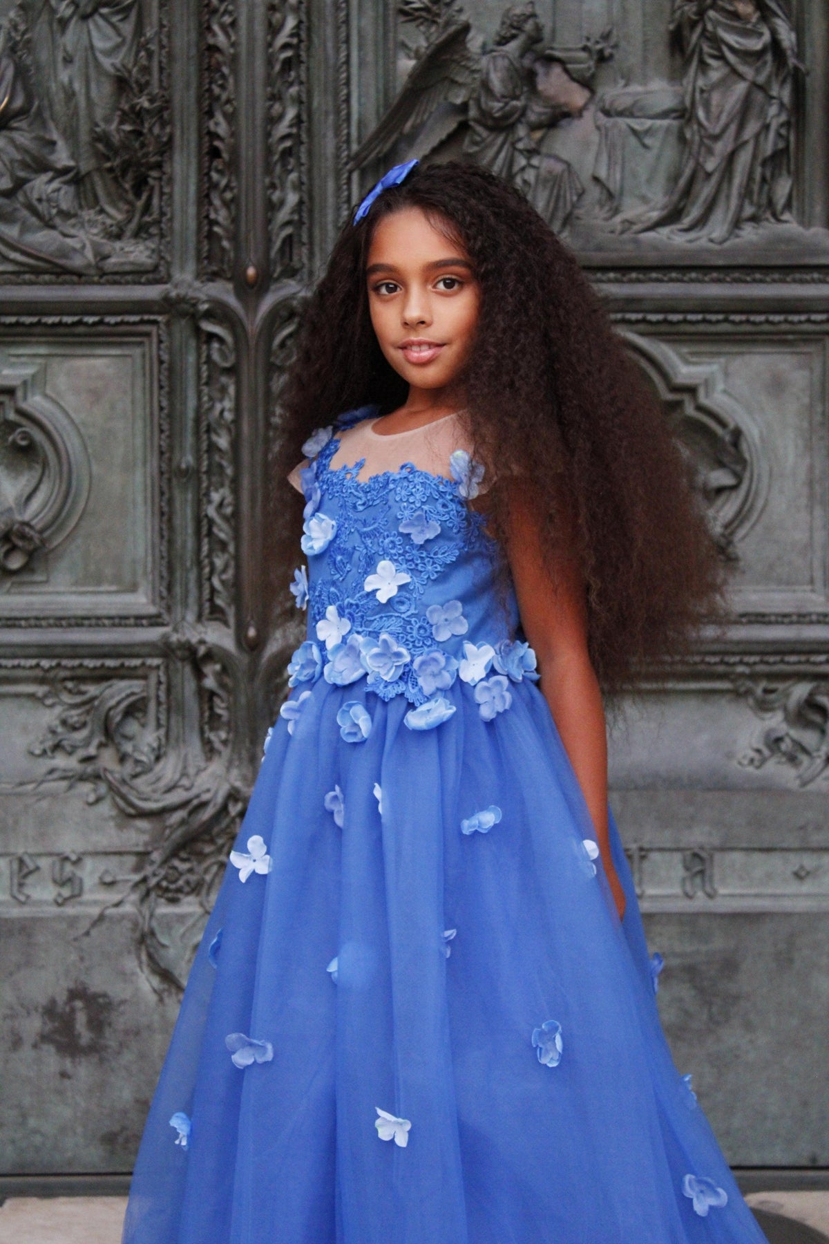 Vestido de princesa para niña de las flores con apliques y lazo azul real 