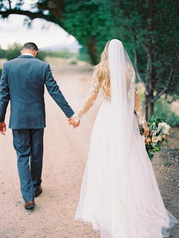 Vestido de novia bohemio de manga larga con encaje floral y cuentas transparentes de NumberSea, MW269