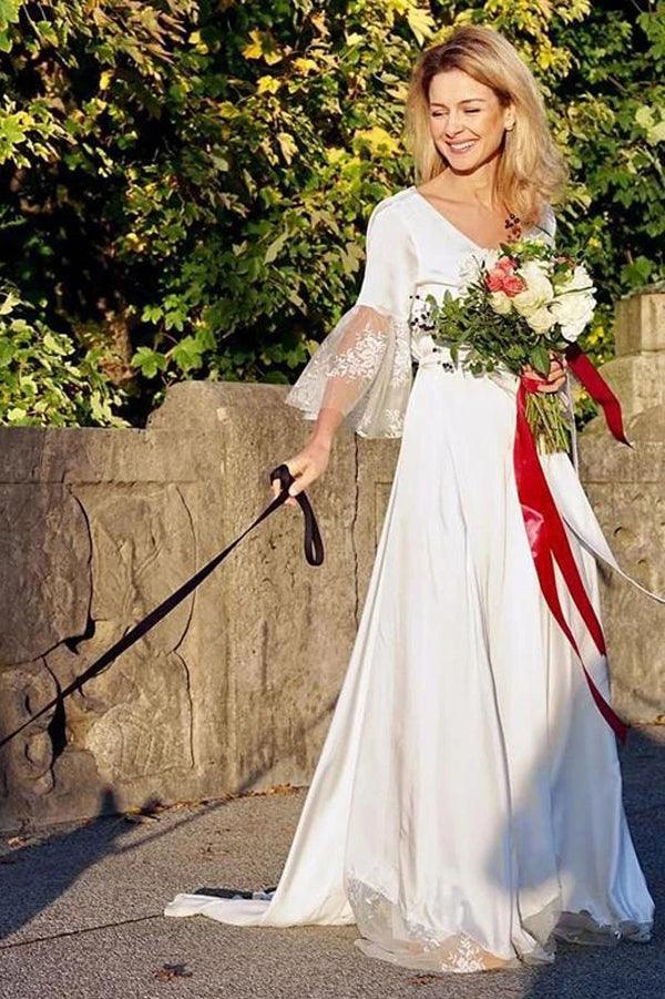 Vestido de novia bohemio NumberSea de satén, corte A, escote en V, espalda en V, mangas 3/4 y encaje, MW432