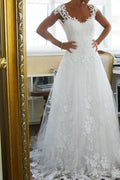 Vestido de novia sencillo NumberSea con escote en V, corte A, cola de cepillo y encaje blanco, MW433
