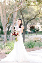 Vestido de novia rústico de encaje estilo sirena con escote en V y tirantes finos de NumberSea, MW447