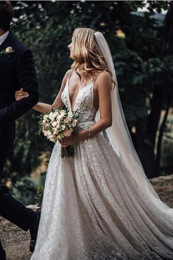 Vestido de novia largo NumberSea con escote en V, tirantes finos, espalda abierta y lentejuelas, con cola, MW477
