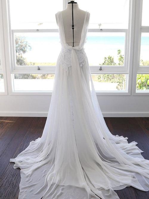 Vestido de novia playero de encaje con tirantes finos y escote corazón de gasa blanca NumberSea, MW498