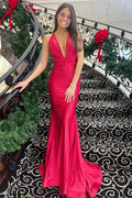 Meerjungfrauen-Abendkleid in Rot mit Neckholder und rückenfreiem Design