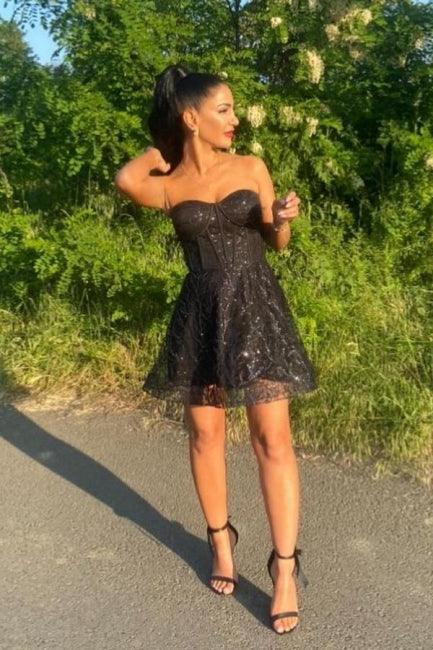 Mini Schwarzes Sweetheart Tüll Ärmelloses A-Linien-Ballkleid mit Trägern und Spitze