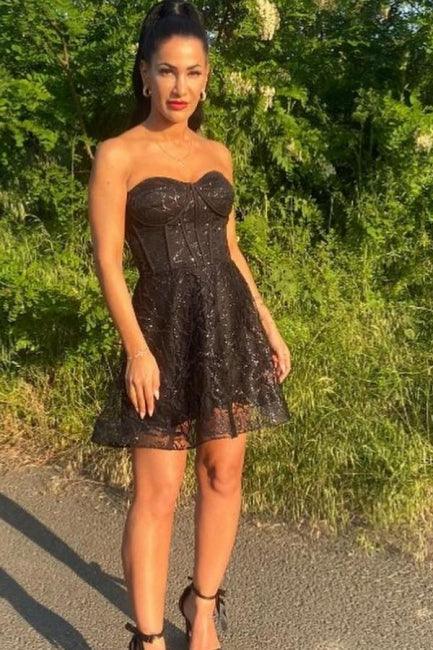 Mini Schwarzes Sweetheart Tüll Ärmelloses A-Linien-Ballkleid mit Trägern und Spitze