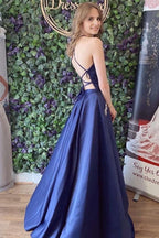 Vestido de fiesta azul marino de satén con cordones en la espalda, corte A y bolsillos