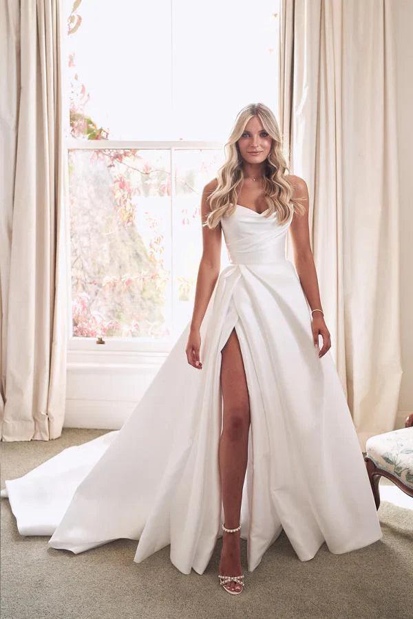 Vestidos de novia recién llegados Línea A Satén Sin tirantes con cola de corte
