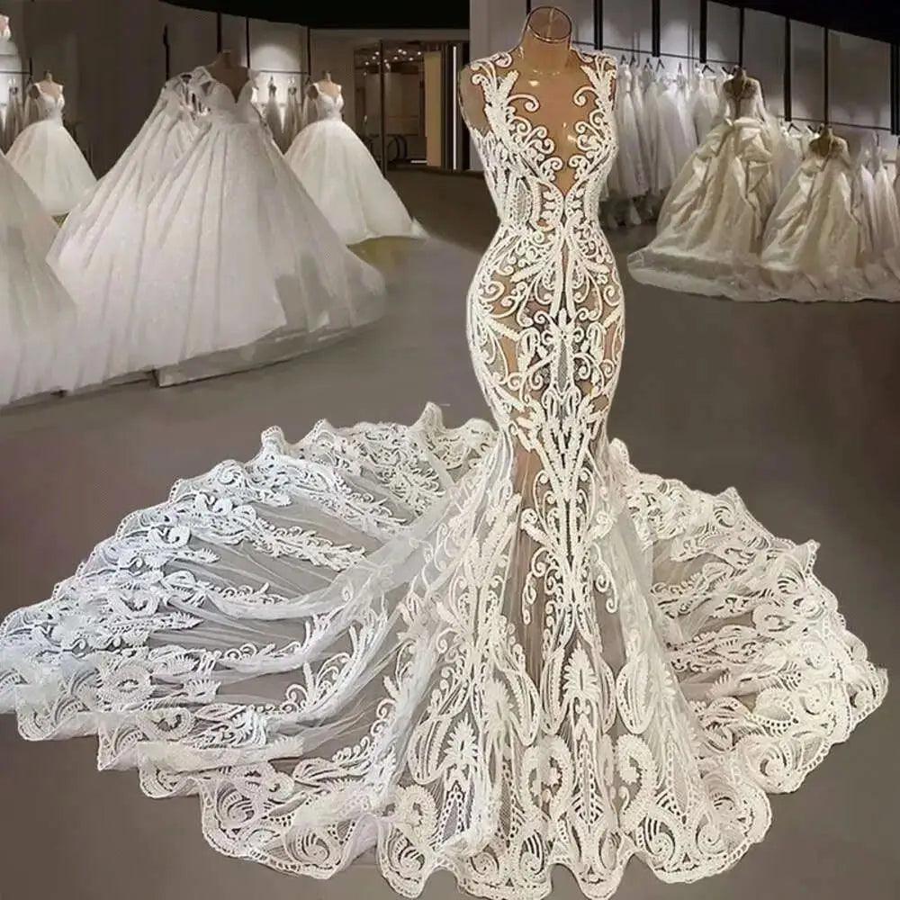 Neue romantische Spitze Brautkleider mit Kathedrale Zug Robe De Mariee Sexy Illusion Zurück Meerjungfrau Brautkleid Vestidos De Novia 