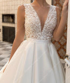 Neueste Glitte Lace Brautkleider 2024 V-Ausschnitt Applikationen Sexy Print Design A-Linie Brautkleider Ärmellos Rückenfrei Braut Roben 