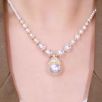 Unique design sense French elegant atmosphere queen zircon pearl necklace autumn new versatile collarbone chain