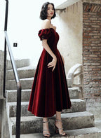 Vestido de fiesta de terciopelo rojo vino, largo hasta la rodilla, con hombros descubiertos, vestido de dama de honor rojo vino