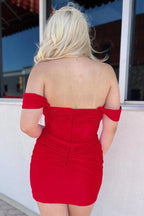 Schulterfreies, enges Fuchsia-Heimkehrkleid, Cocktailkleid