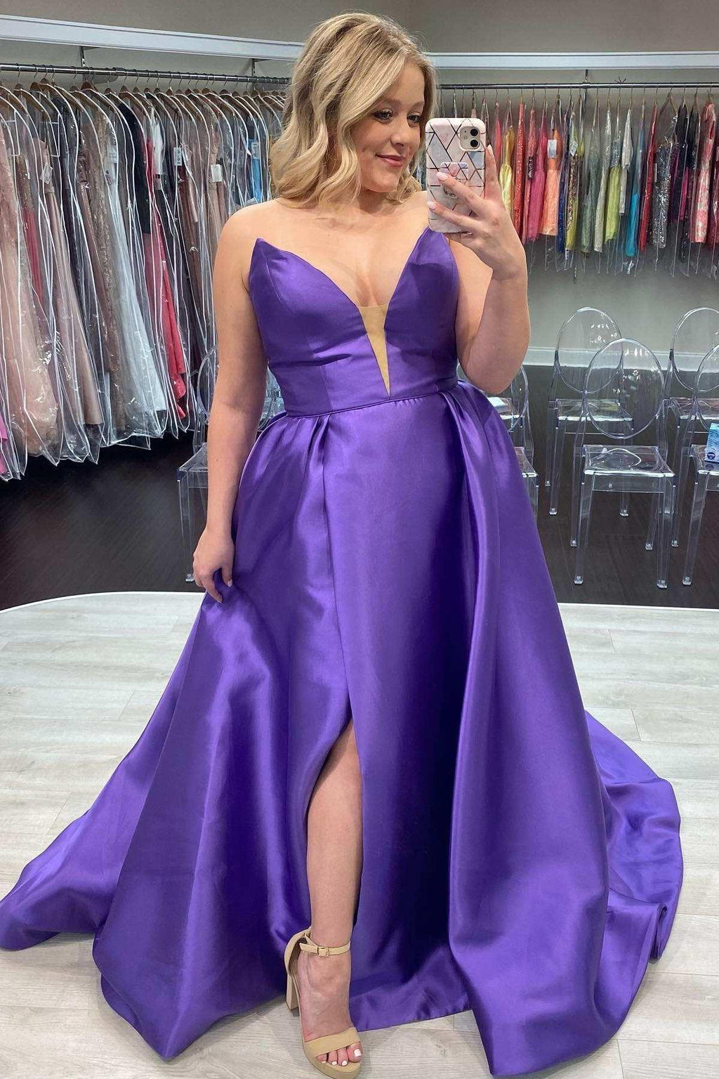 Ballkleid in Übergröße A-Linie Satin trägerlos mit Schlitz