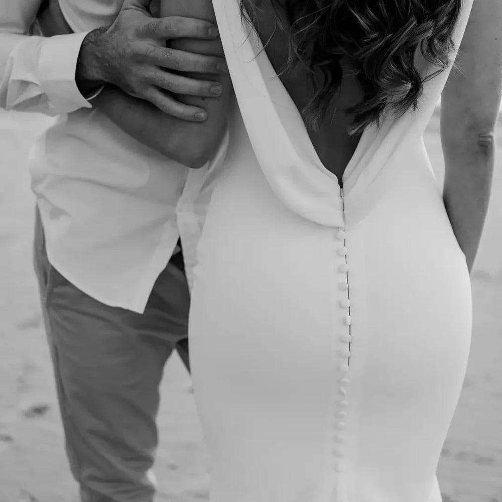 Vestidos de novia de talla grande con espalda drapeada desmontable y escote en V, corte trompeta de satén