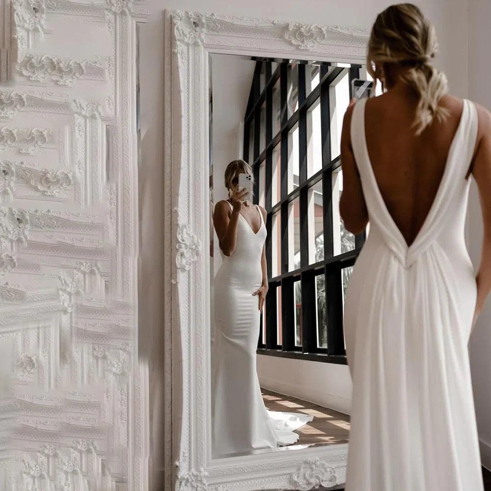 Vestidos de novia de talla grande con espalda drapeada desmontable y escote en V, corte trompeta de satén