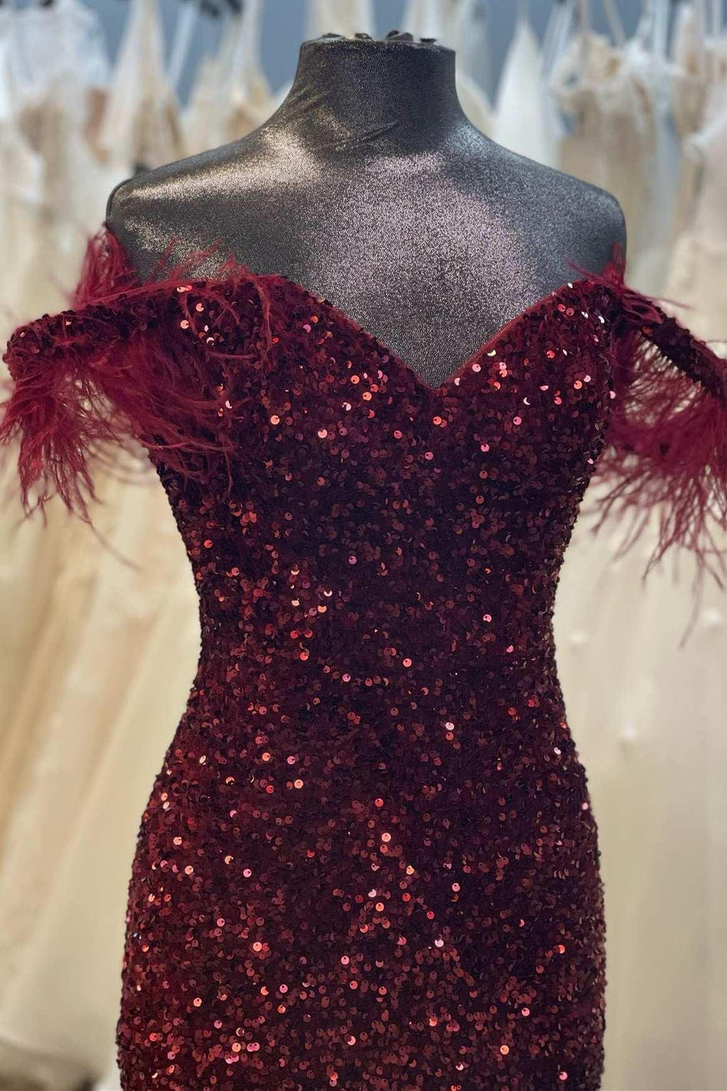 Vestido de fiesta de talla grande con lentejuelas y plumas de sirena y hombros descubiertos, corte trompeta largo