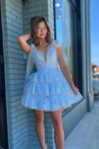 Vestido de fiesta azul corto de corte A con apliques de princesa y volantes