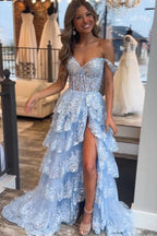 Wunderschönes, gestuftes blaues Prinzessinnen-Abendkleid aus Spitze mit Rüschen