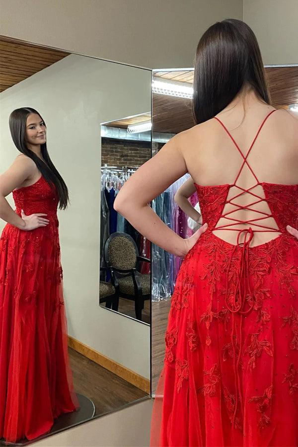Vestido de fiesta largo rojo con escote en V pronunciado y apliques florales con abertura