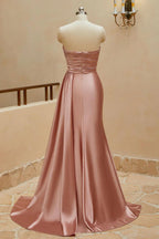 Vestidos de fiesta de sirena con escote corazón y satén con abertura y cola adjunta