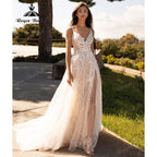Vestido de novia bohemio de encaje color champán, sin espalda, para playa, escote en V, apliques, tirantes finos, 2025, hecho a medida.