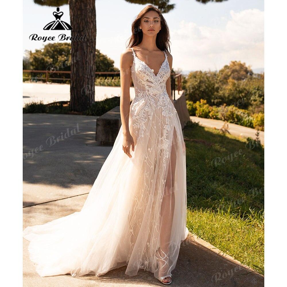 Vestido de novia bohemio de encaje color champán, sin espalda, para playa, escote en V, apliques, tirantes finos, 2025, hecho a medida.