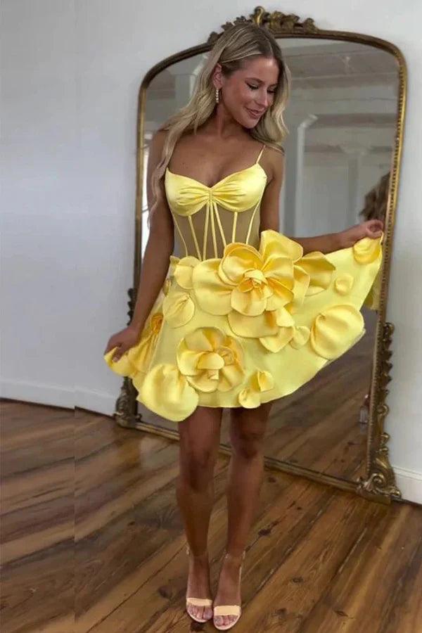 Vestido de fiesta corto con corsé rosa y tirantes de roseta