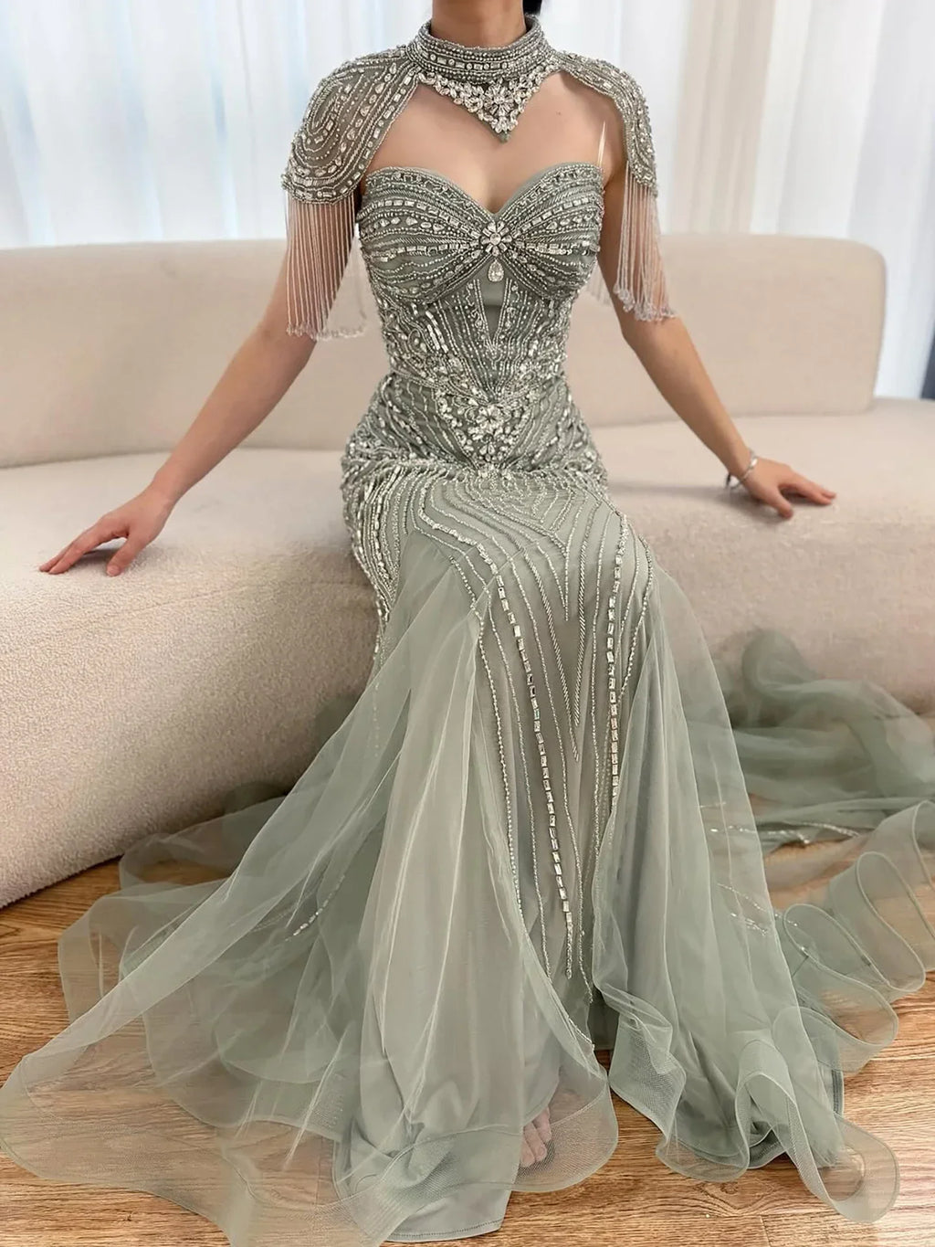 Vestido de Noche Sirena con Cuentas Color Nude de Lujo y Cuello Alto LA72897