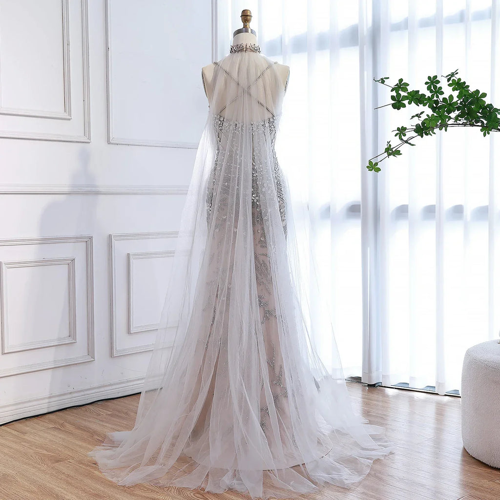 Luxuriöses Abendkleid Grau Perlenbesetzt Mit Umhang Ballkleid LA73342