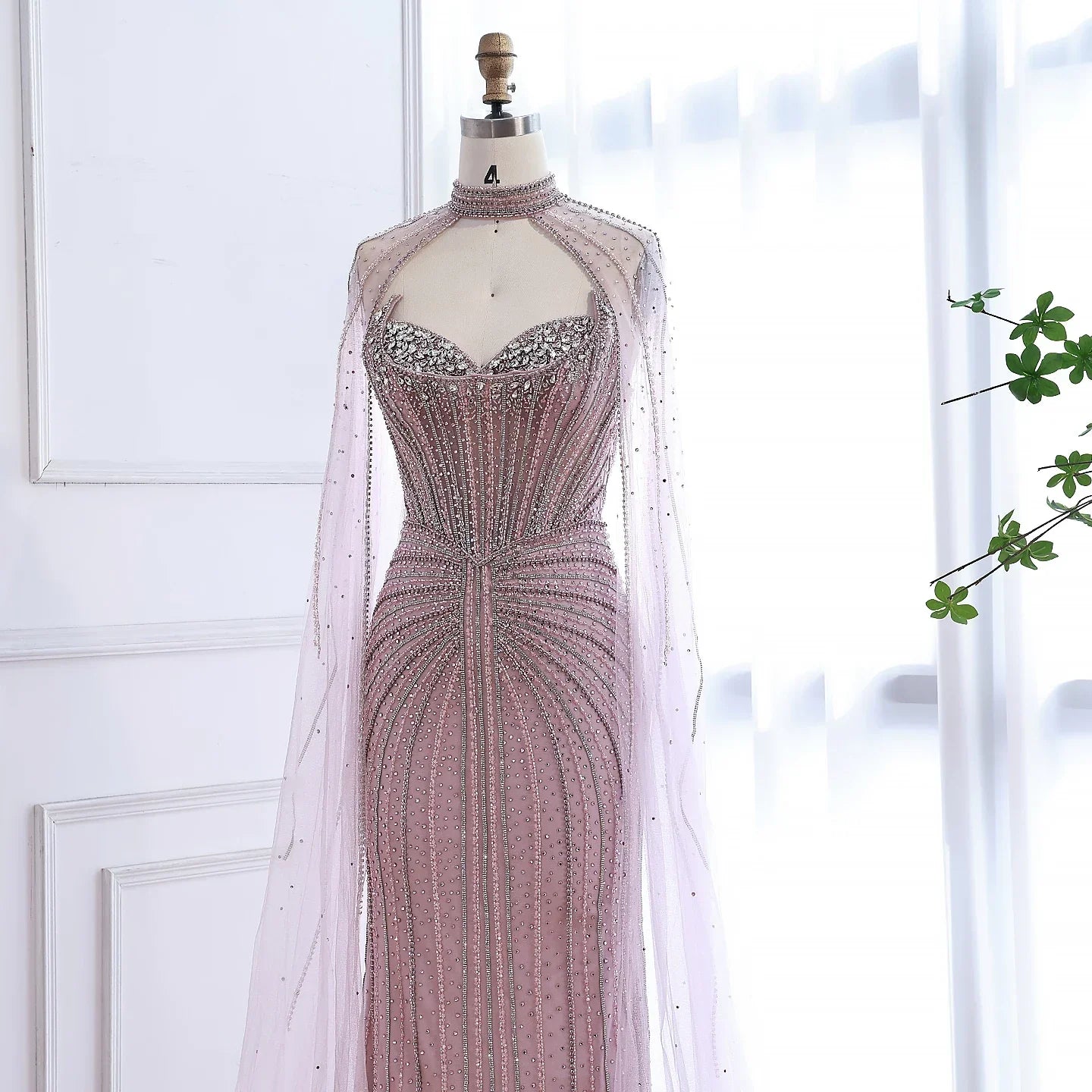 Vestido de Noche de Lujo con Capa y Cuentas de Caramelo de Dubái LA72811C