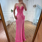 Luxuriöses rosa Feder-Perlen-Meerjungfrau-Ballkleid mit Schlitz LA72987