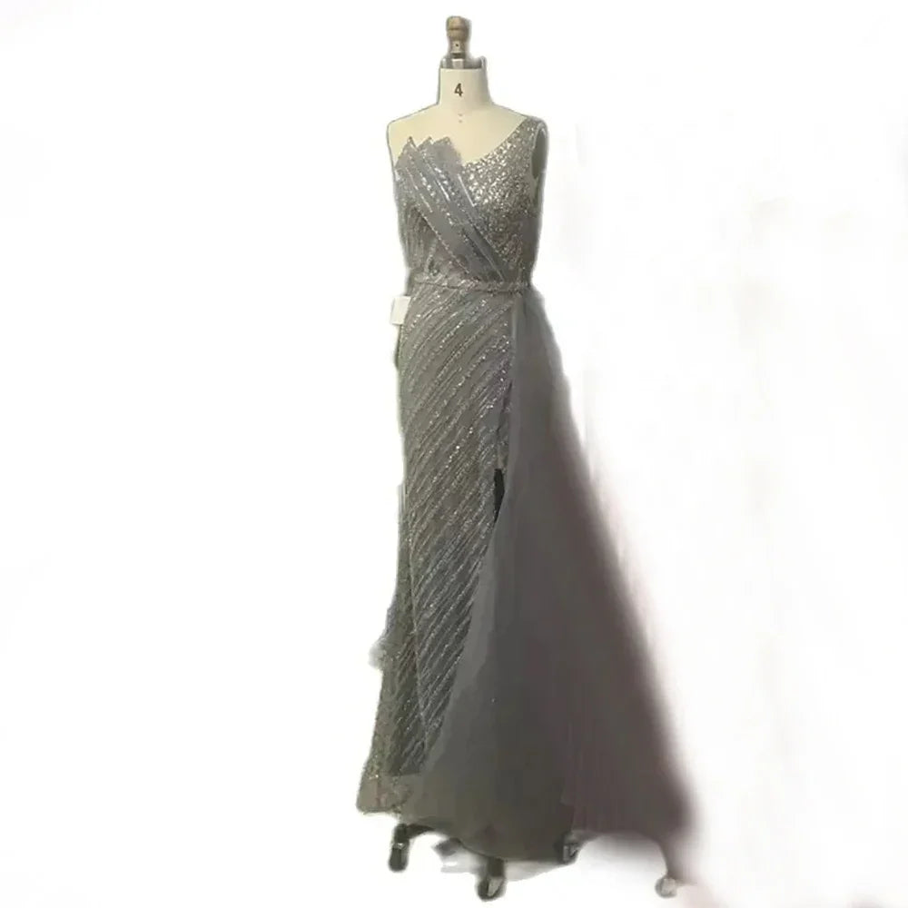 Lujoso vestido de noche saudí azul de Dubái con un solo hombro, abertura y sobrefalda lateral de pedrería para ocasiones formales