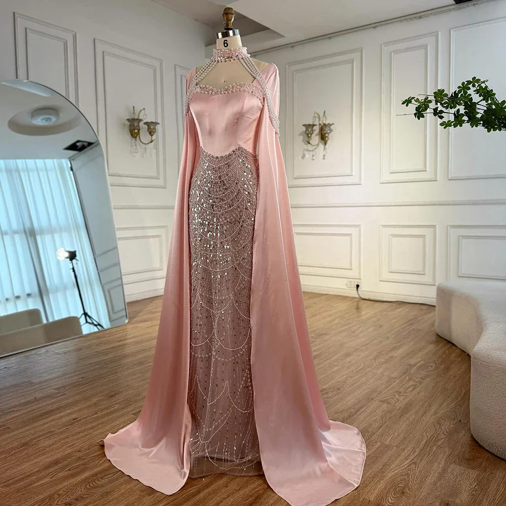 Luxuriöses arabisches Perlen-Abendkleid in Pink mit Umhang