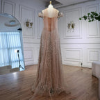 Luxuriöses arabisches Abendkleid mit Cape und rosa Perlenstickerei