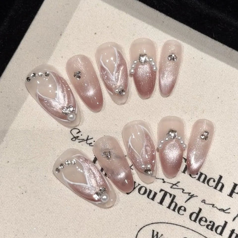 10 Stück handgefertigte künstliche Nägel im Meerjungfrauen-Stil, kurz, mandelglänzend, Katzenauge, zum Aufdrücken der Nägel mit 3D-Schwanen-Designs, lila, französische falsche Nagelspitzen 