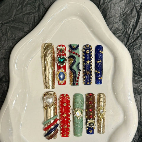 10 Stück handgefertigte Press-On-Nägel, langer Sarg, Goldstern, Liebesherz, Perlen-Design, falsche Nägel, leichte, luxuriöse künstliche Nägel für Frauen und Mädchen 