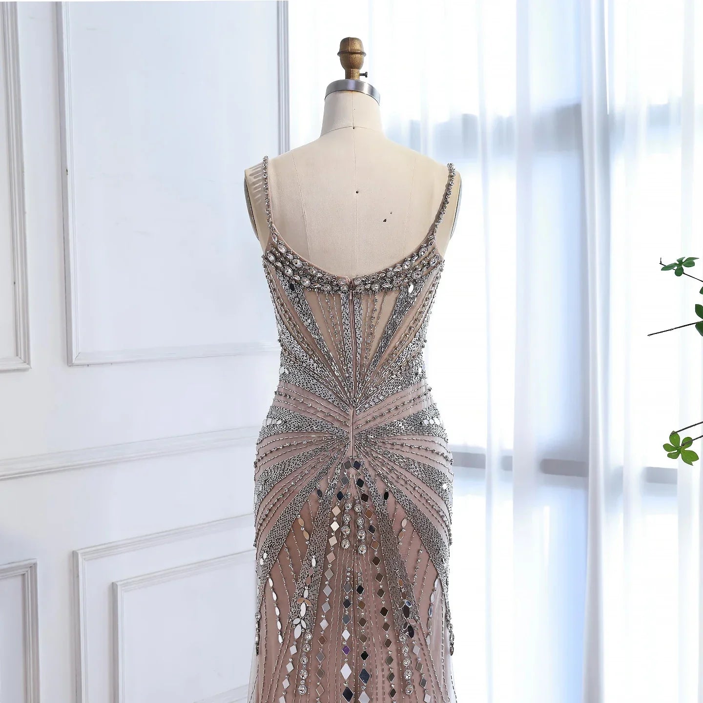 Vestido de Fiesta Sirena Corsé Nude de Lujo con Cuentas LA72803A